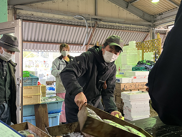 鮮魚市場